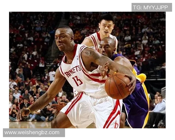 2006年科比在季后赛对决小牛队的精彩表现与历史意义解析